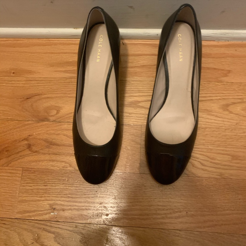 Never worn Cole Haan Dawna pumps